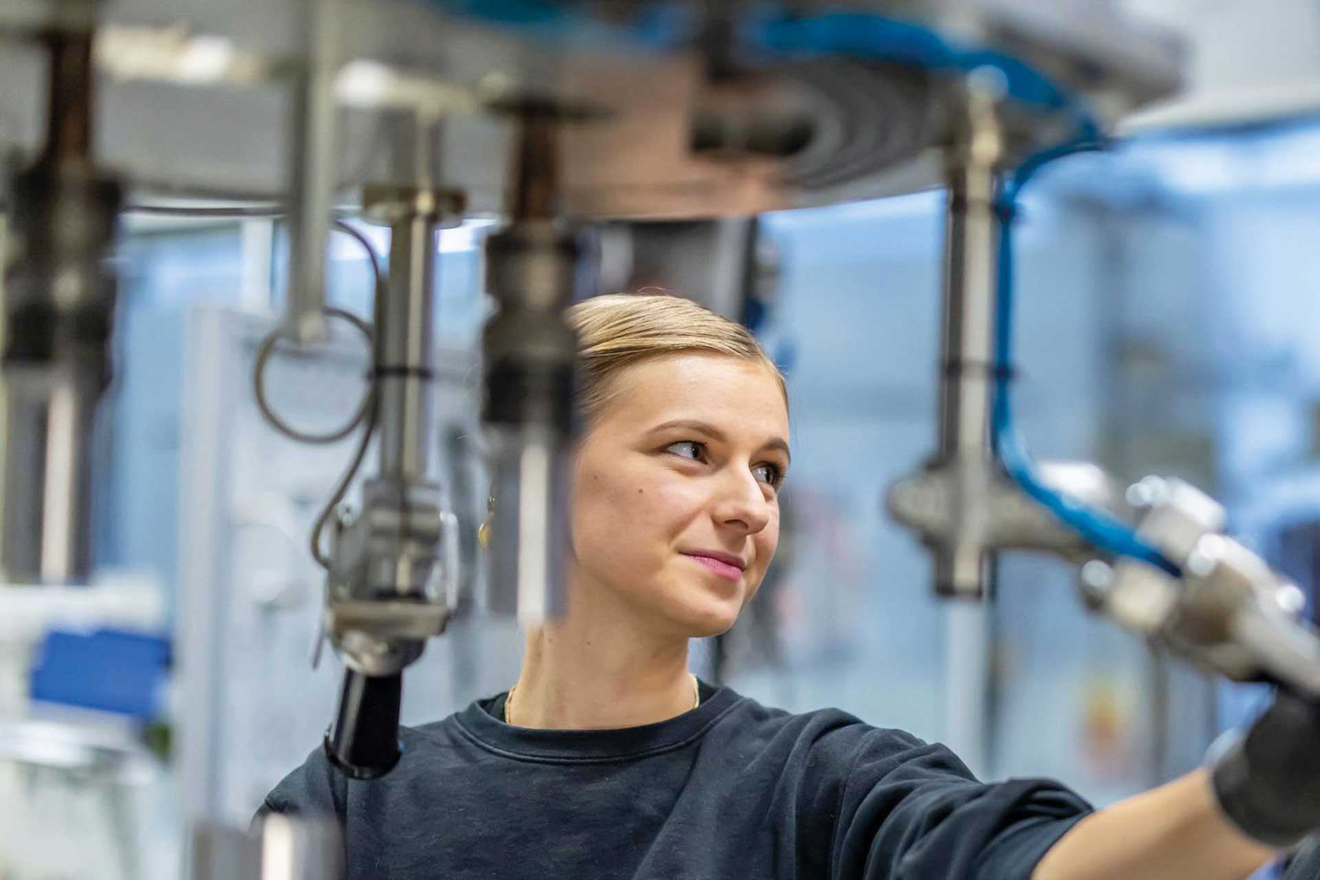 Everllence female apprentice in Berlin