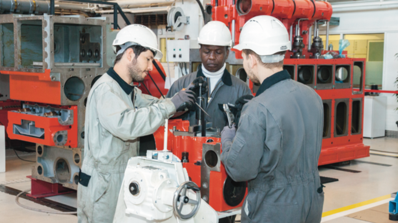 Integrationsvorlehre Men working in production areas