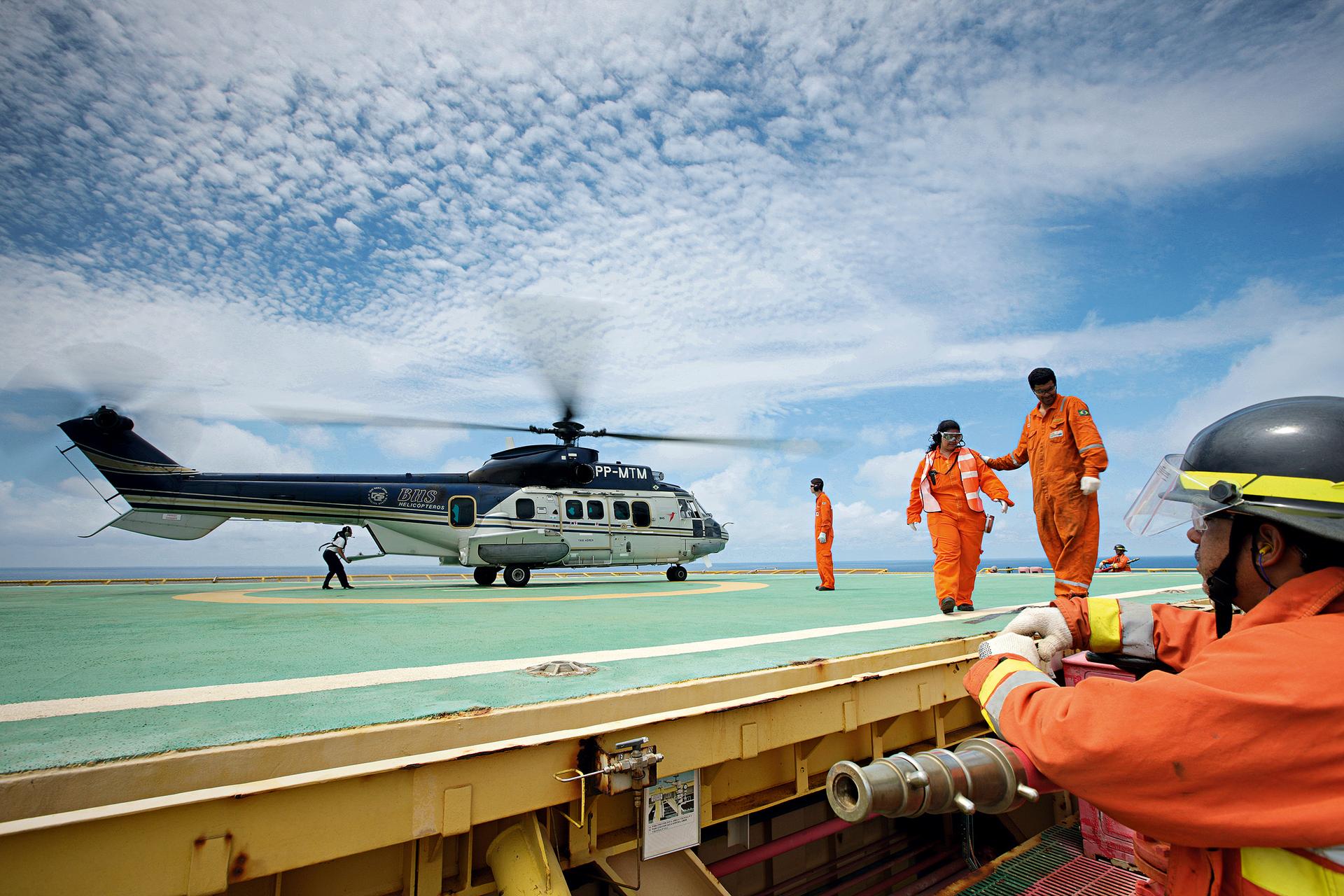Visit of PETROBRAS platform Pampo (PPM1) at Bassin Campo, Brasil