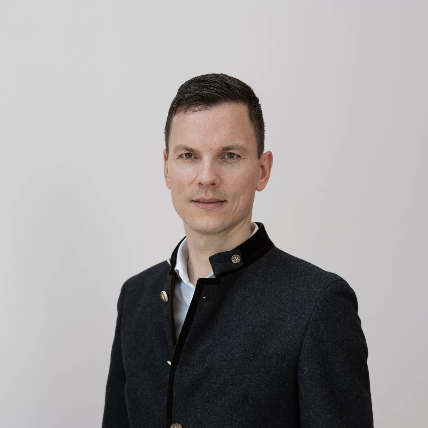 Portrait of Florian Gabmeier, Regulatory Affairs Manager for four-stroke engines at Everllence.