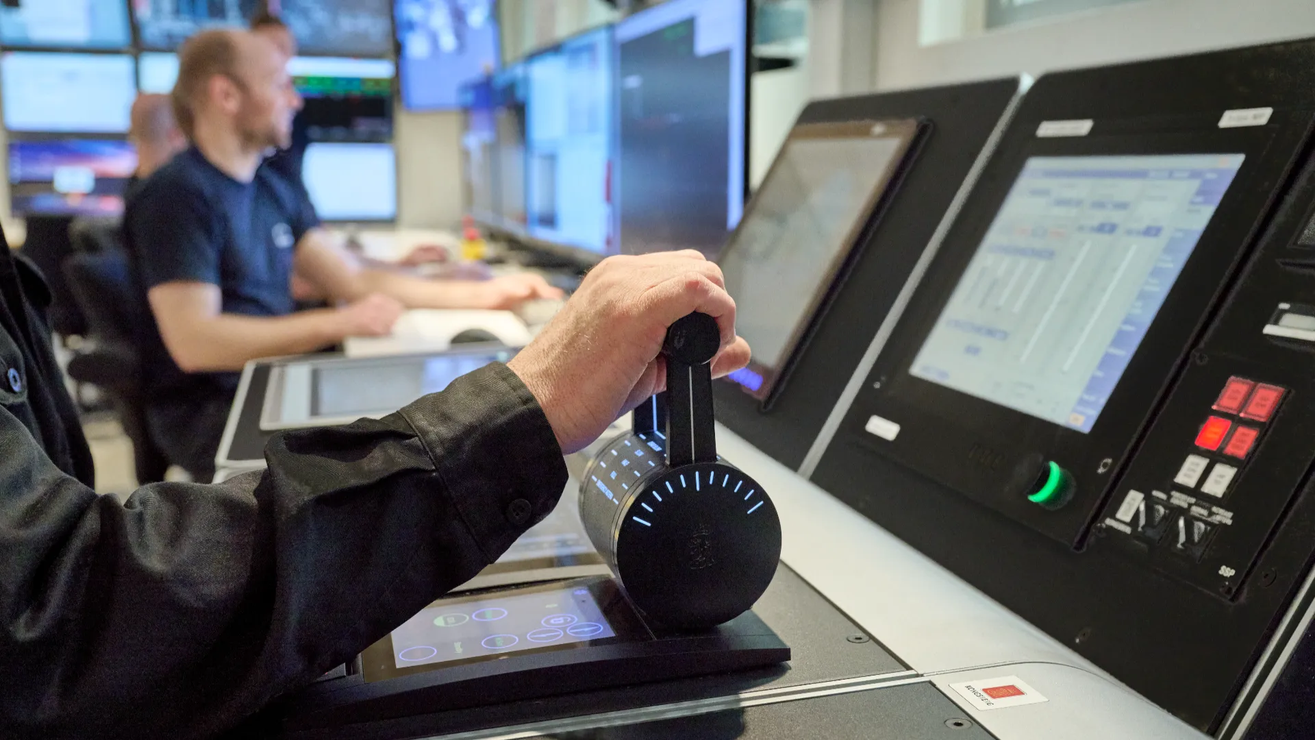 Engineers operate control panels and monitor systems during ammonia two-stroke engine testing at Everllence’s RCC in Copenhagen.