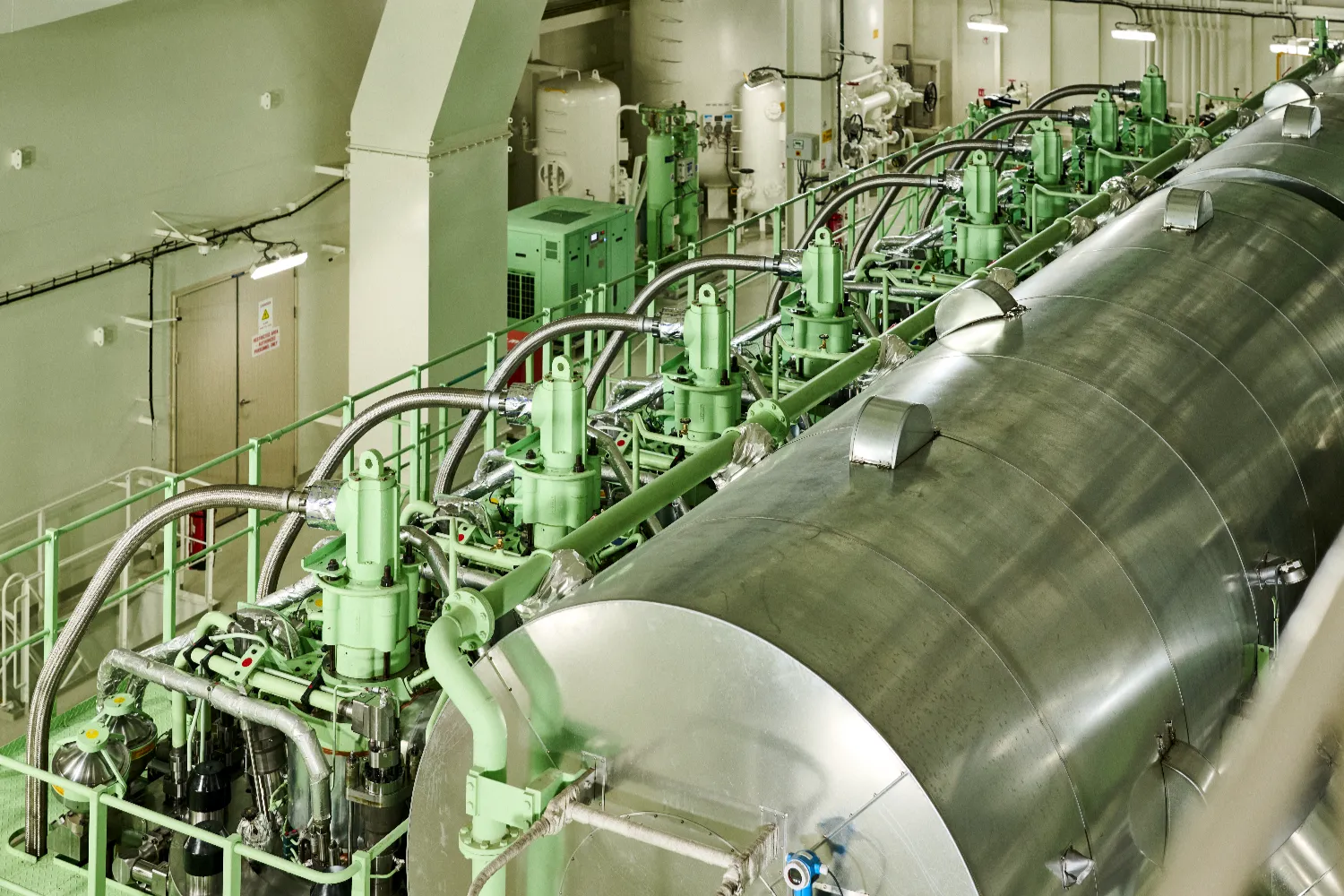 View of the Everllence dual-fuel methanol engine aboard the Antonia Mærsk, showcasing its advanced design and scale.