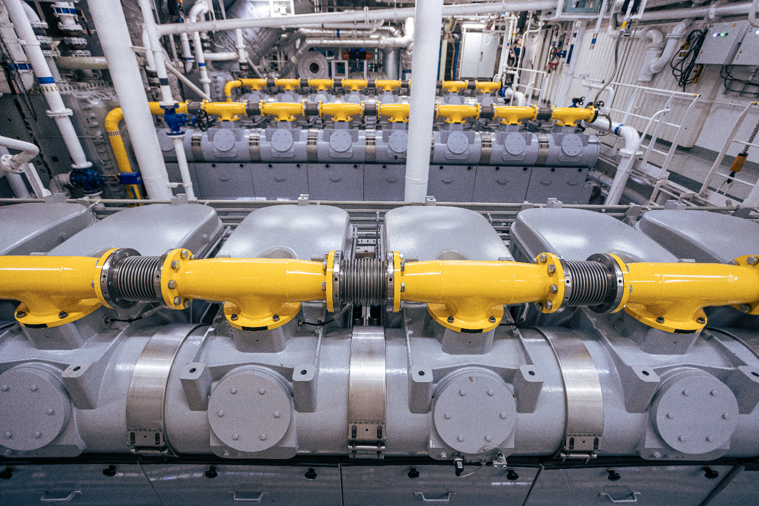 Everllence 51/60DF dual-fuel engines in MyStar’s engine room.