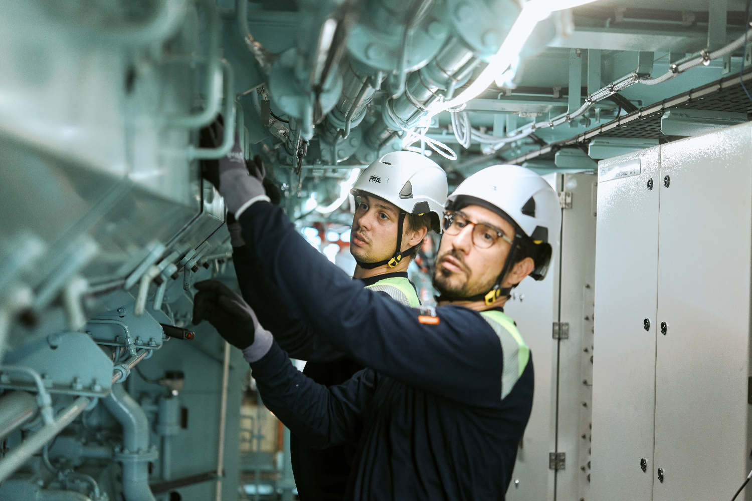 Michael Foteinos and Tobias Stübbe, research engineers at Everllence in Copenhagen, help turn ammonia from a lab concept into a real-world solution for zero-carbon shipping.