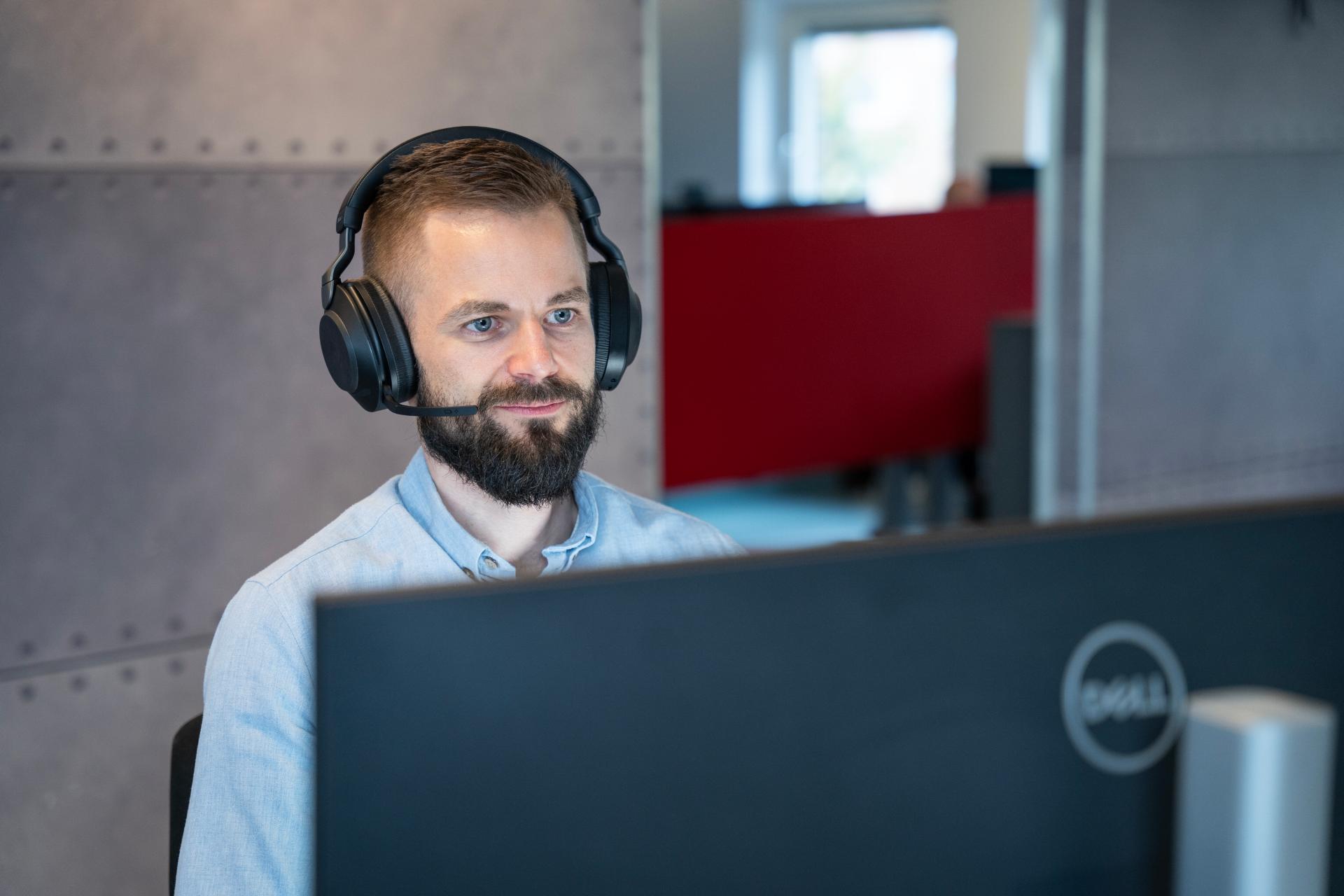 ROC Operator at work thumbnail