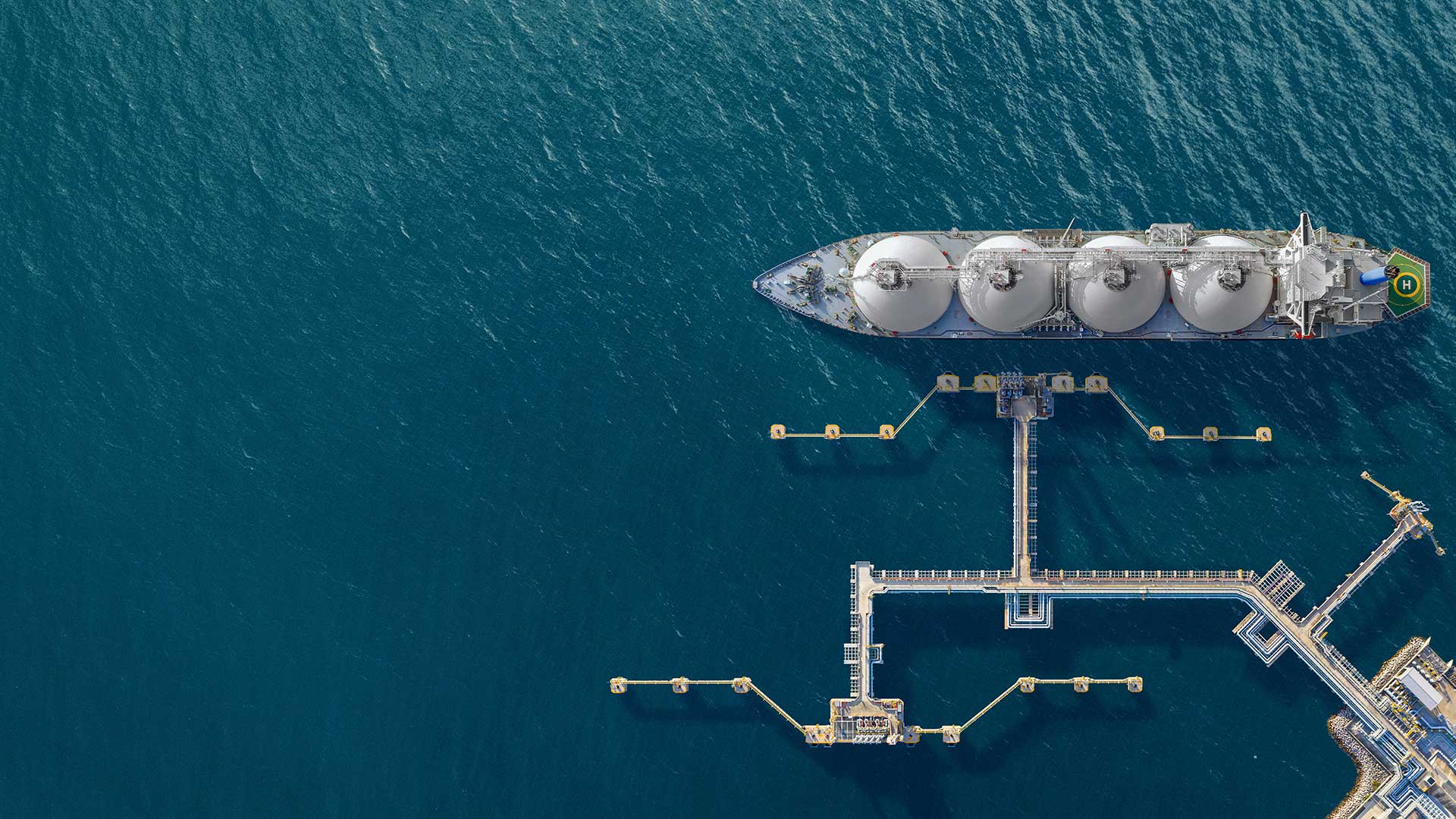 Gas transport and storage