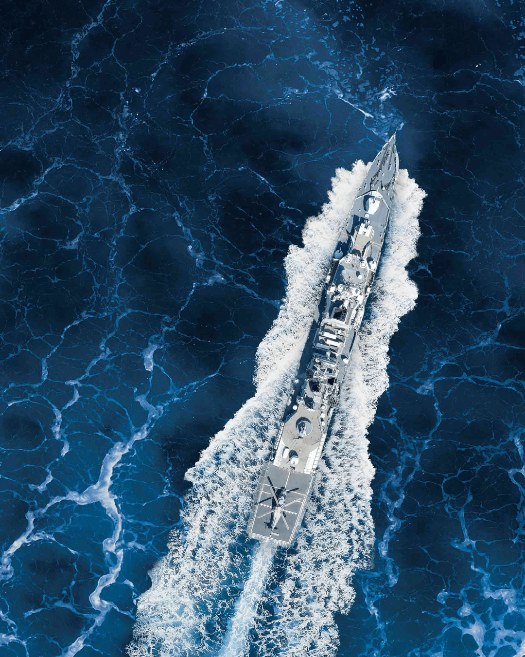 250527_navy_header_1080x1350(4-5)