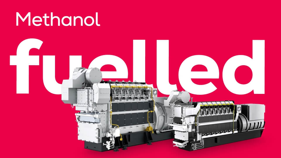 Motor auf rotem Hintergrund mit Aufschrift Methanol fuelled