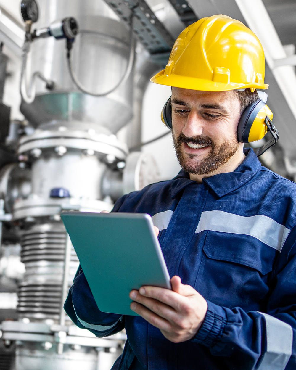 Service employee with a tablet