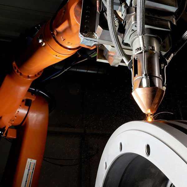 Welding head of a machine